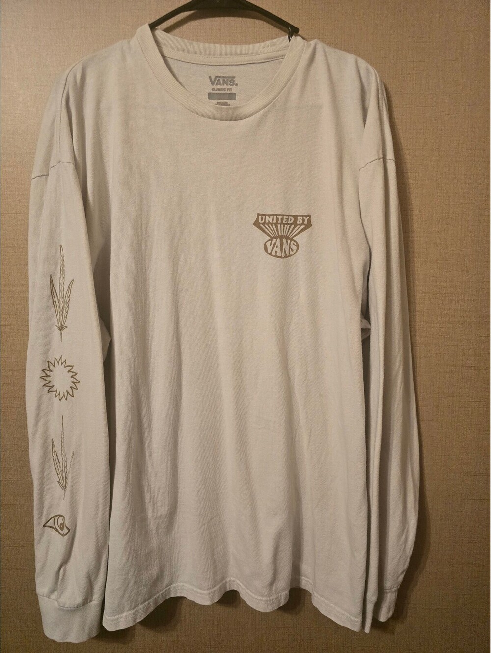 Vans Classic Fit Long Sleeve T-Shirt White with 'United by Vans' Making Peace